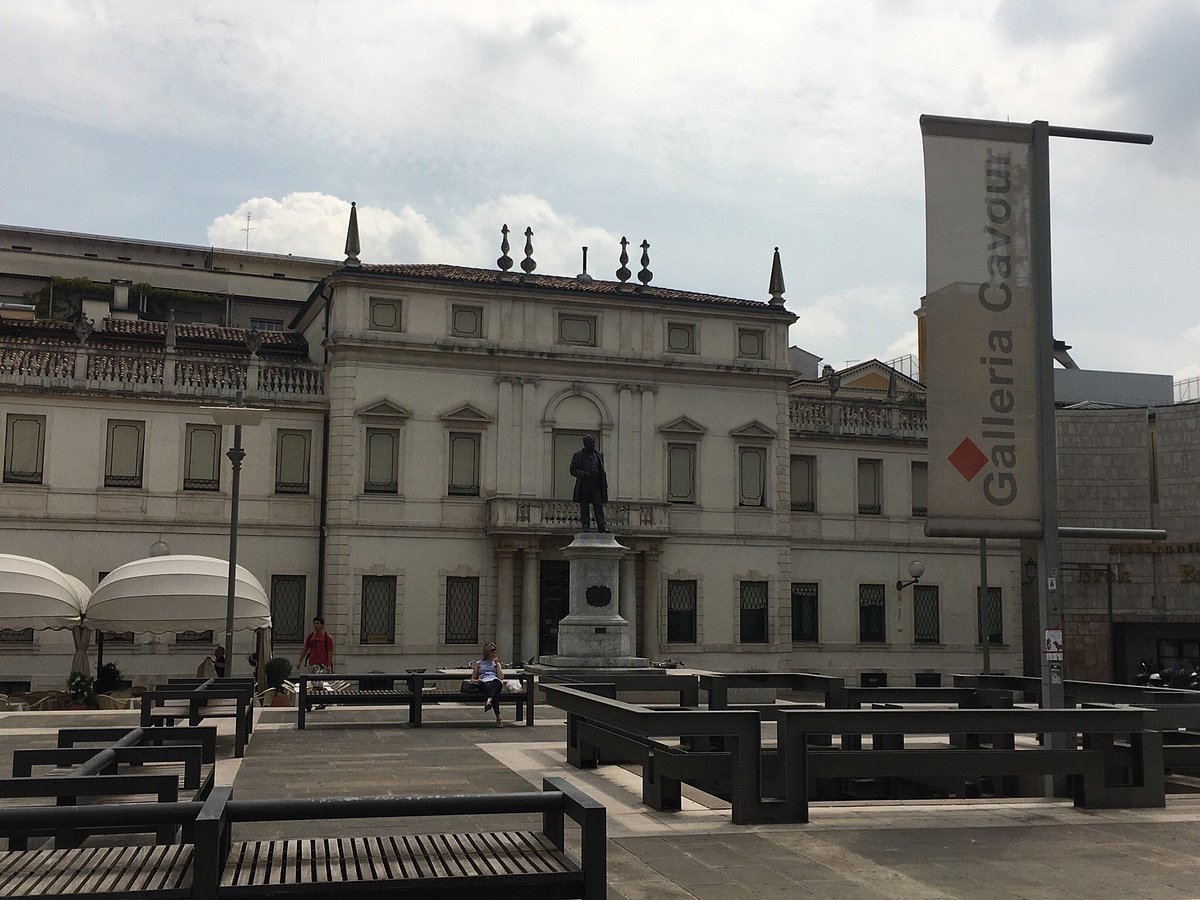 🏛️ 카보우르 광장 (Piazza Cavour)